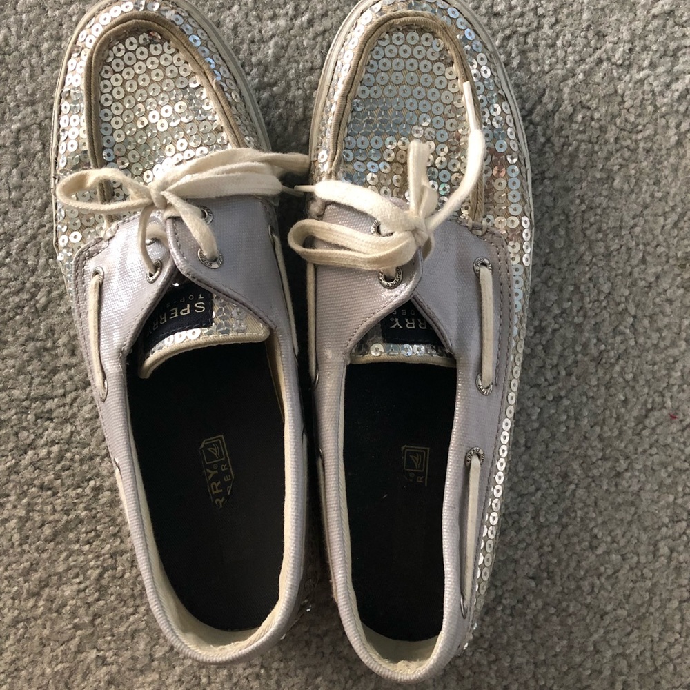 Silver sequin Sperry women’s size 8